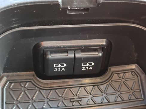 Used 2020 Toyota RAV4 XSE w/ XSE Grade Weather Package image 10