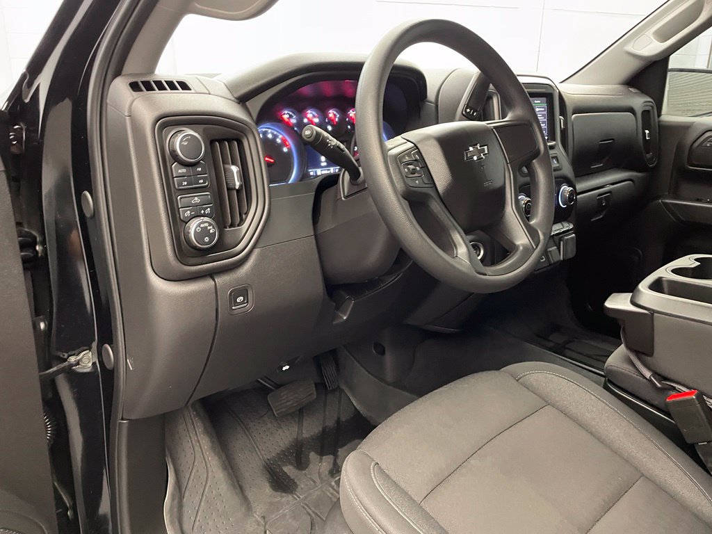 Used 2025 Chevrolet Silverado 1500 Custom Trail Boss AWD/4WD image 21