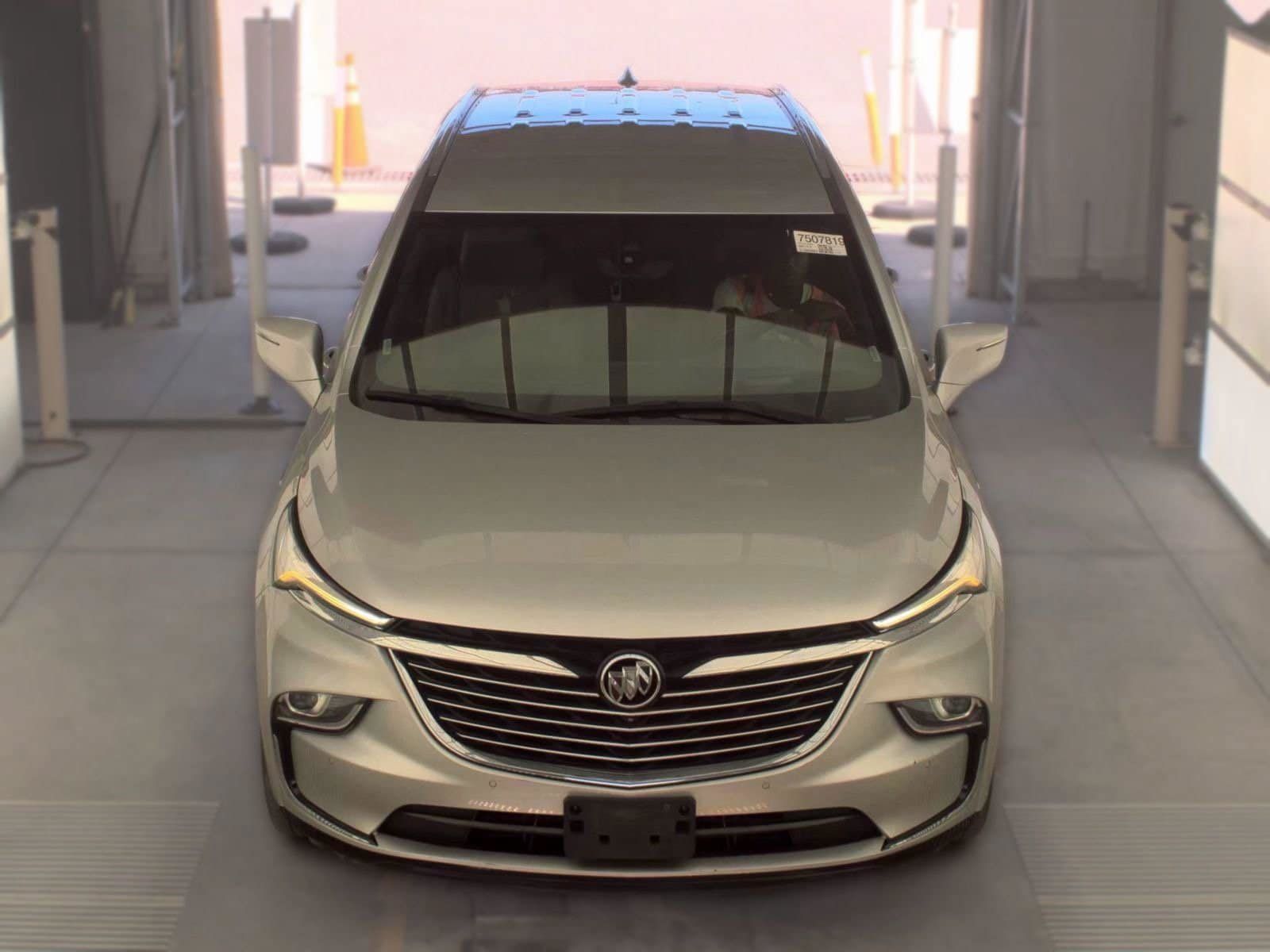 Used 2022 Buick Enclave Premium FWD image 2
