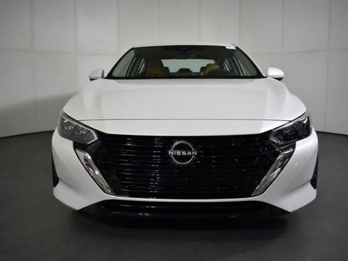 Certified 2024 Nissan Sentra SV w/ SV Premium Package FWD image 2