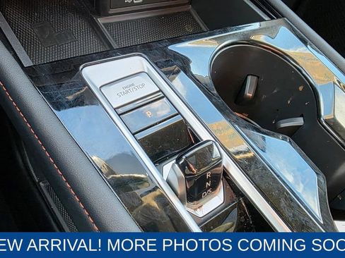 Used 2024 Volkswagen Atlas Peak Edition SE image 19