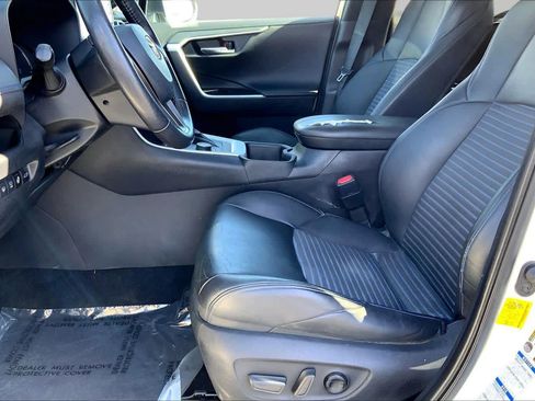 Used 2022 Toyota RAV4 XSE AWD/4WD image 7