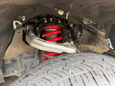 Used 2025 Toyota Tacoma TRD Off-Road AWD/4WD image 12