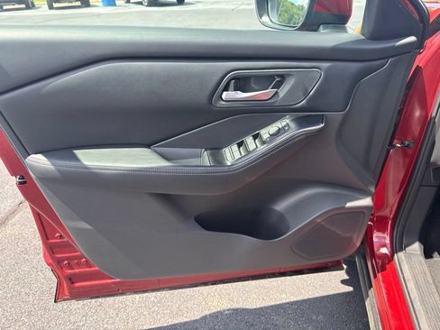 Used 2026 Nissan Rogue SV AWD/4WD image 14