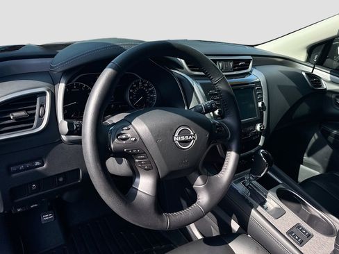 Used 2024 Nissan Murano SV w/ SV Midnight Edition Package FWD image 9