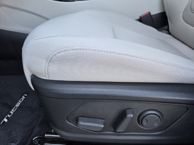 Used 2026 Hyundai Tucson SEL Plus FWD image 28