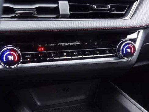 Used 2025 Chevrolet Equinox RS w/ Safety and Technology Package image 24