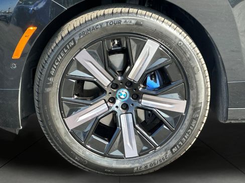 Used 2024 BMW iX xDrive50 w/ Sport Package AWD/4WD image 26