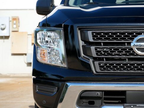 Used 2021 Nissan Titan SV w/ SV Convenience Package RWD image 19