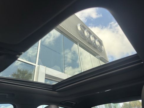 Used 2021 BMW 330i Sedan image 28