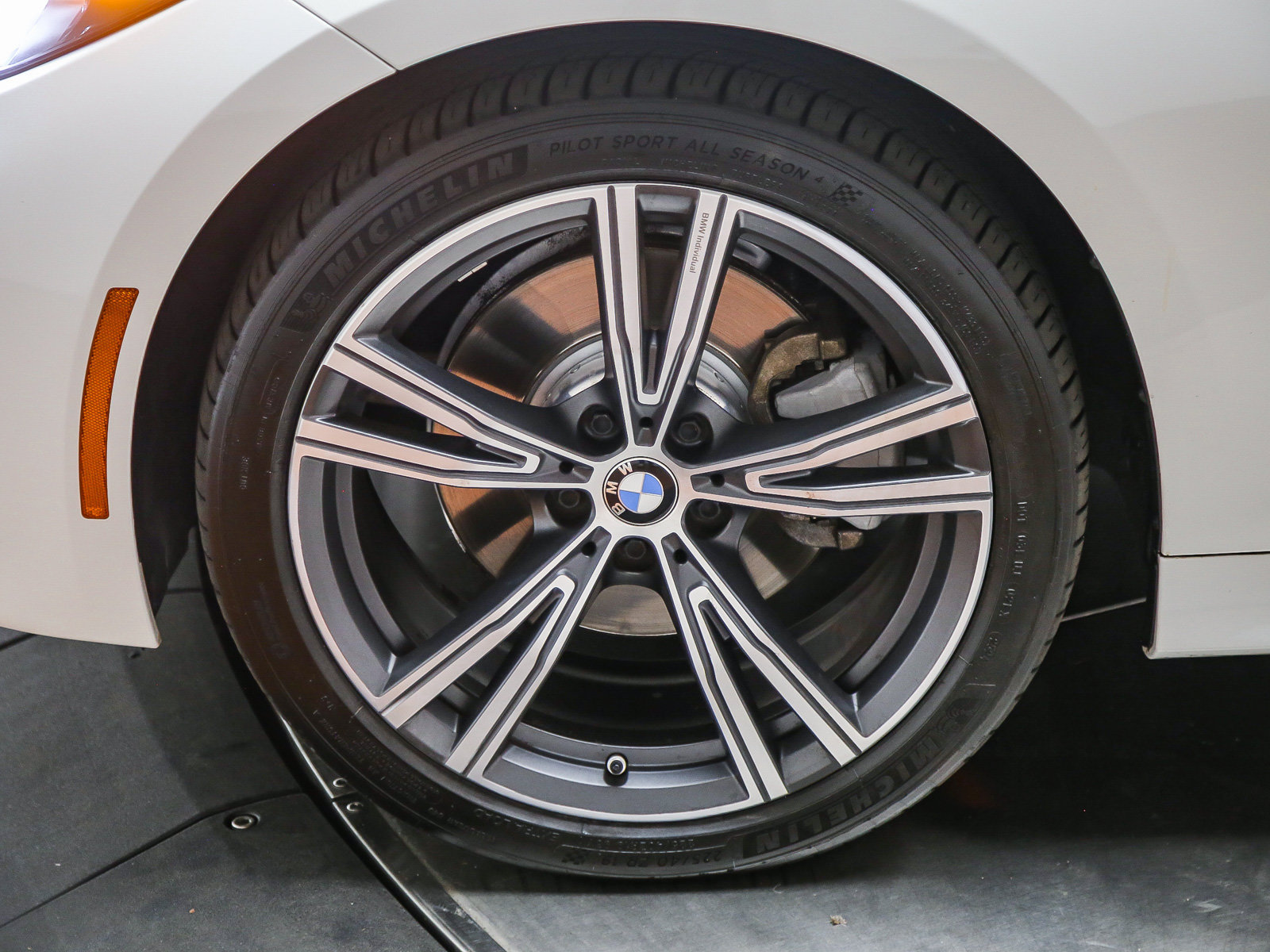Used 2023 BMW 330i Sedan w/ Driving Assistance Package RWD image 9