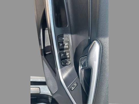 Used 2017 Volvo XC60 T6 R-Design w/ Climate Package AWD/4WD image 36