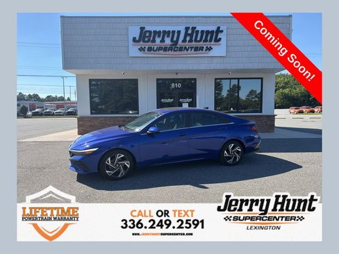 Used 2024 Hyundai Elantra SEL w/ Convenience Package FWD image 1