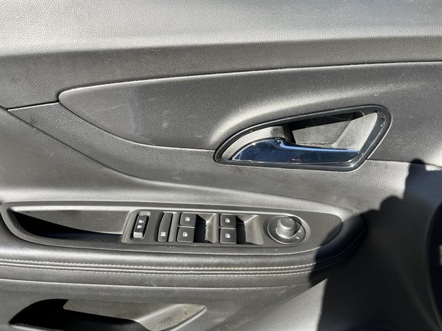 Used 2019 Buick Encore Essence w/ Experience Buick Package AWD/4WD image 17