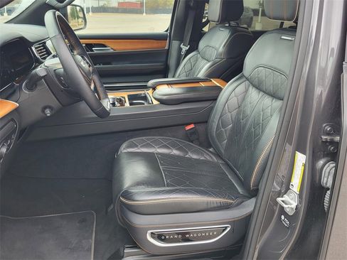 Used 2024 Jeep Grand Wagoneer L Series III image 17