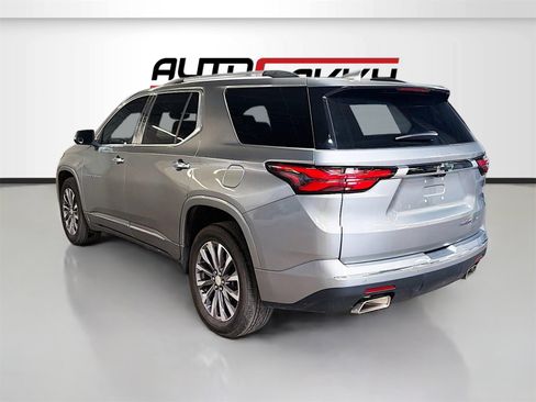 Used 2023 Chevrolet Traverse Premier image 5