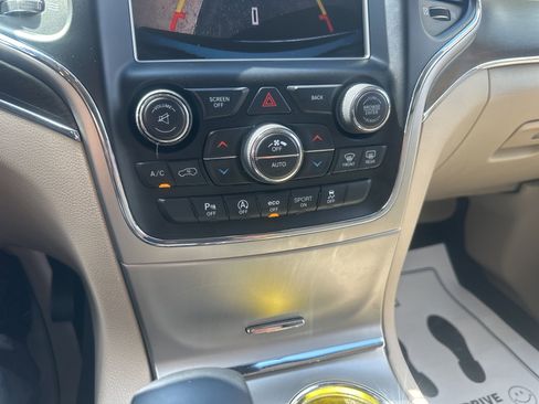 Used 2016 Jeep Grand Cherokee Limited image 26