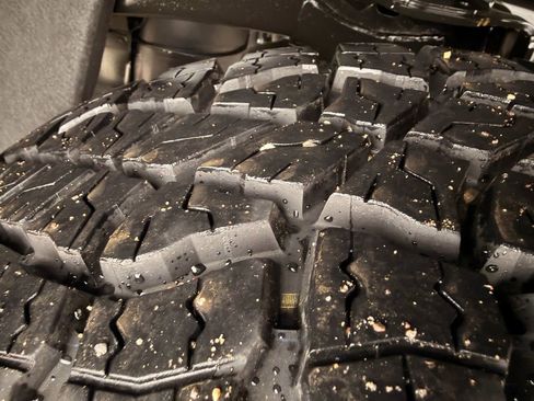 Used 2024 GMC Canyon AT4X image 14