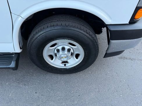 Used 2023 Chevrolet Express 3500 LT w/ LT Preferred Equipment Group image 13