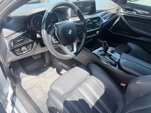 Used 2018 BMW 530e w/ Premium Package 2 RWD image 12