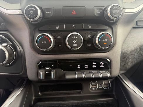 Used 2021 RAM 1500 Big Horn AWD/4WD image 10