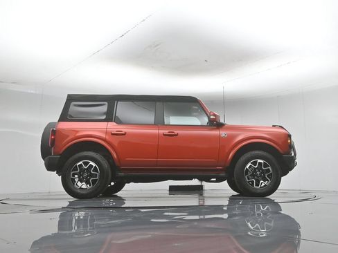 Certified 2024 Ford Bronco Outer Banks AWD/4WD image 49
