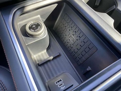 New 2025 Ford Expedition Max Active image 19