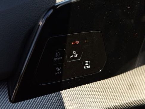 New 2026 Volkswagen GTI SE FWD image 10