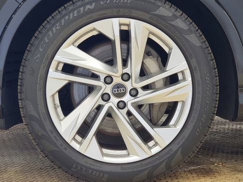 Used 2023 Audi Q7 3.0T Prestige image 12