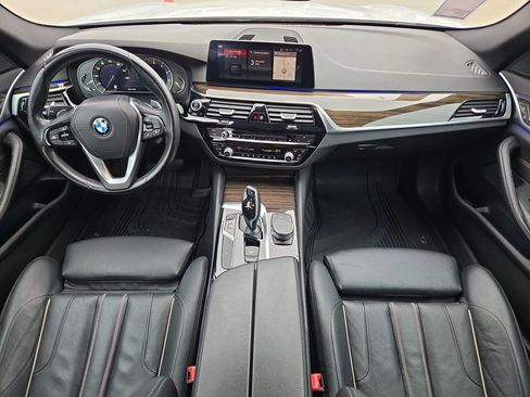Used 2019 BMW 530i xDrive w/ Convenience Package image 16