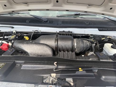 Used 2012 Ford E-350 and Econoline 350 XLT RWD image 19