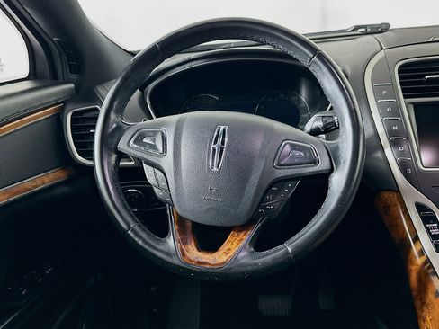 Used 2017 Lincoln MKX Reserve image 18