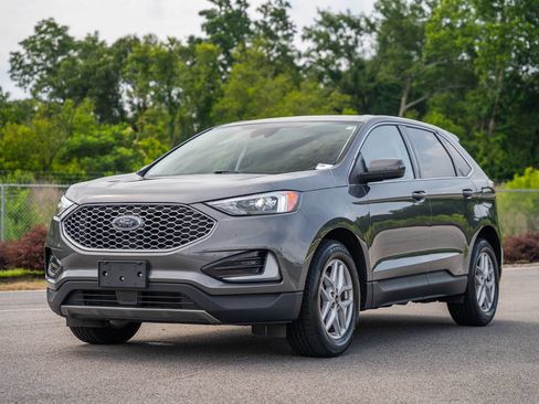 Used 2024 Ford Edge SEL AWD/4WD image 3