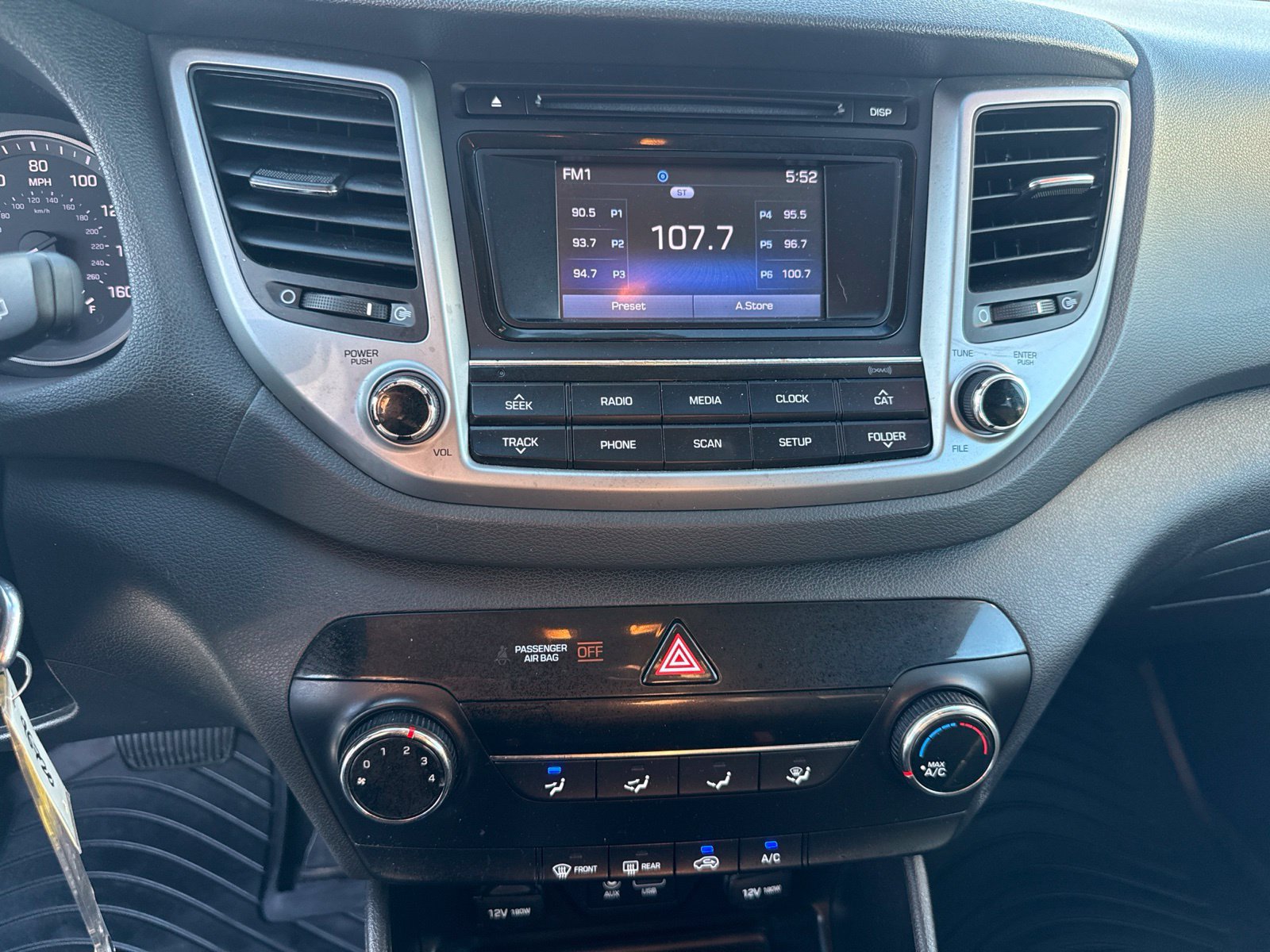 Used 2016 Hyundai Tucson SE w/ Option Group 02 FWD image 13