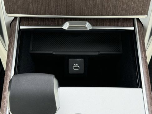 New 2025 Land Rover Range Rover SE image 22