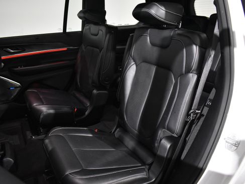 Used 2021 Jeep Grand Cherokee L Overland w/ Luxury Tech Group IV image 26