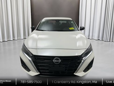 Certified 2024 Nissan Altima 2.5 SV AWD/4WD image 2