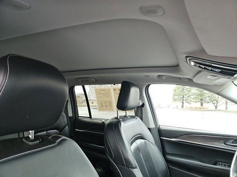 Used 2022 Jeep Grand Cherokee Limited 4xe w/ Luxury Tech Group II image 13