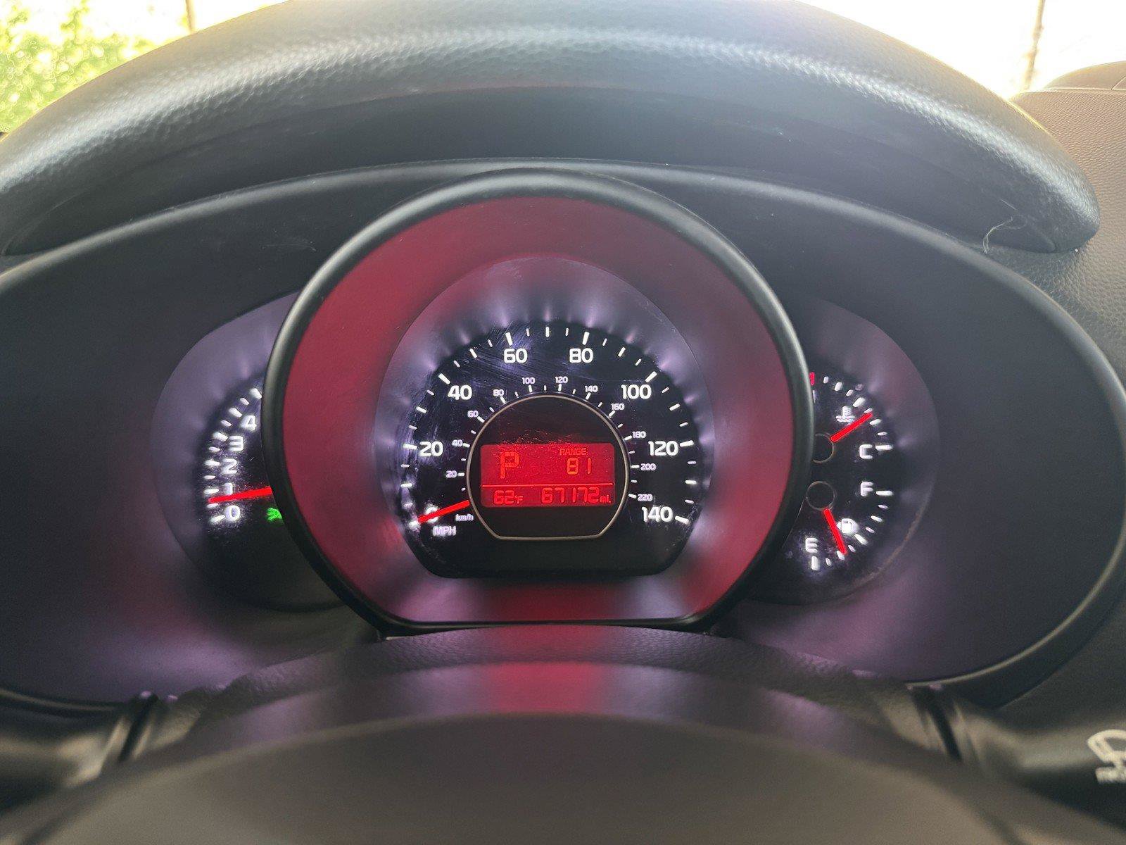 Used 2019 Kia Soul + FWD image 12