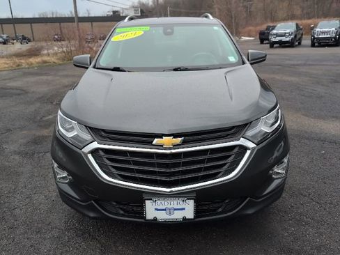 Used 2021 Chevrolet Equinox LT image 2
