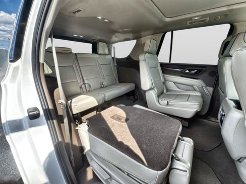 Used 2023 GMC Yukon Denali AWD/4WD image 15