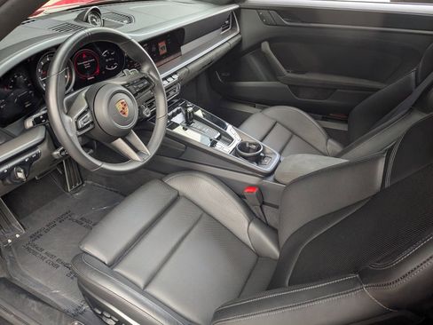 Certified 2024 Porsche 911 Carrera GTS image 4