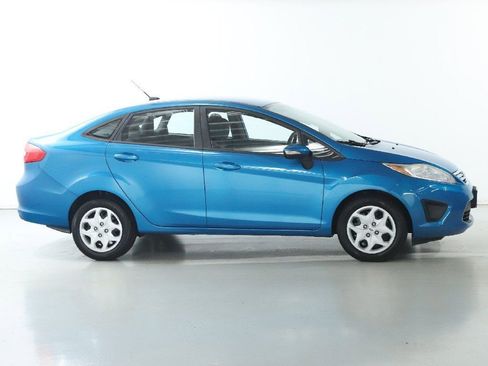 Used 2013 Ford Fiesta SE image 11