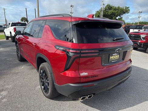 Used 2024 Chevrolet Traverse LT w/ Midnight/Sport Edition FWD image 6