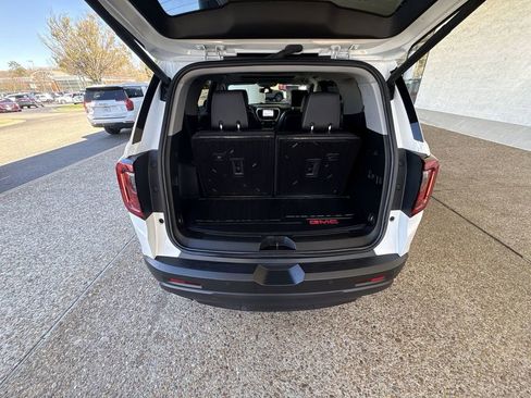 Certified 2023 GMC Acadia SLT w/ Elevation Edition AWD/4WD image 27