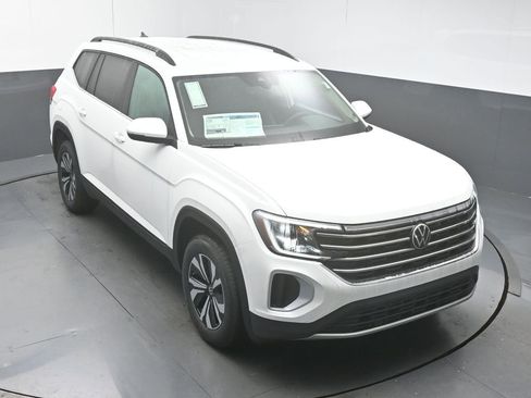 New 2026 Volkswagen Atlas SE FWD image 37