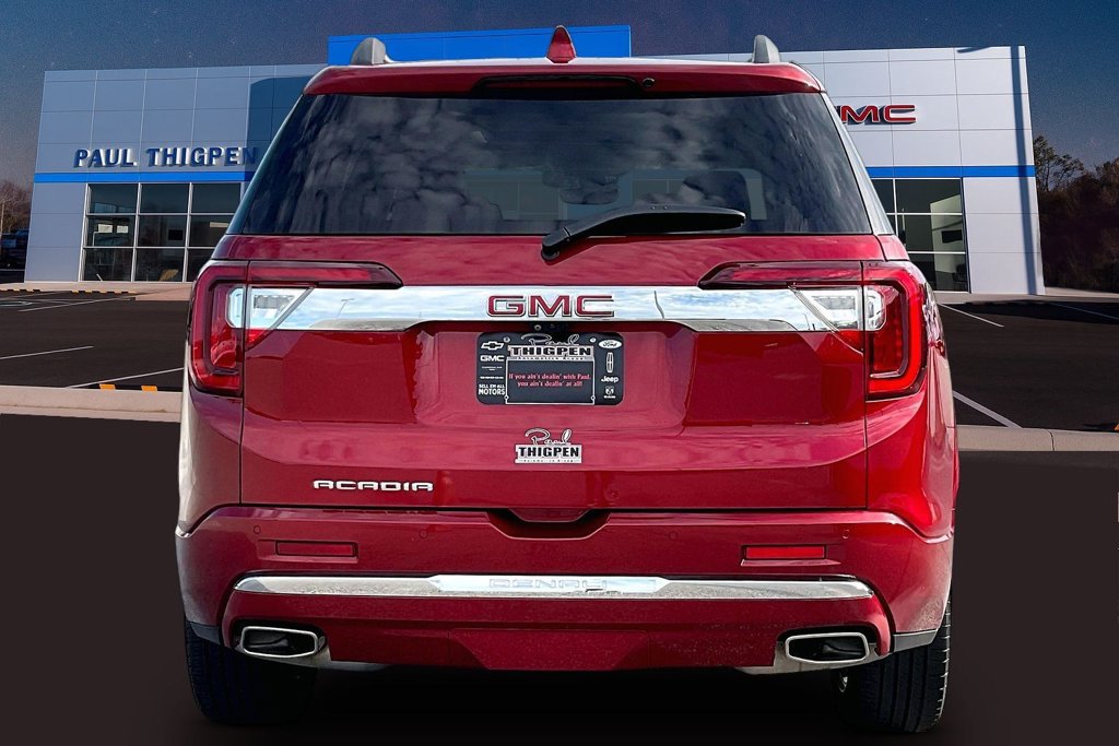 Used 2023 GMC Acadia Denali w/ Denali Ultimate Package FWD image 6