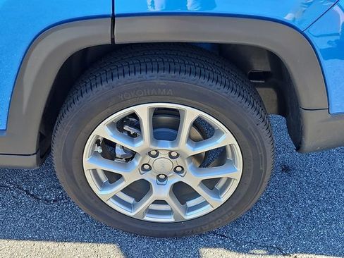 Used 2024 Jeep Compass Latitude w/ Sun and Sound Group image 25