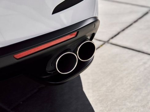 Used 2019 Ferrari GTC4Lusso image 12