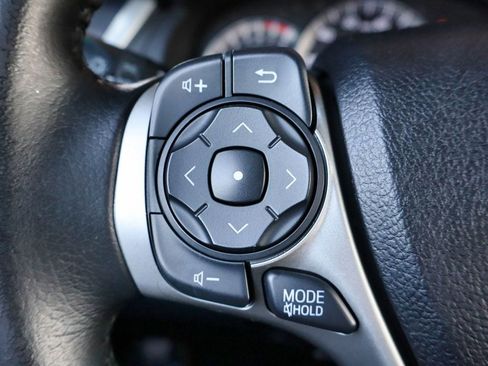 Used 2014 Toyota Camry SE w/ Moonroof Package FWD image 39